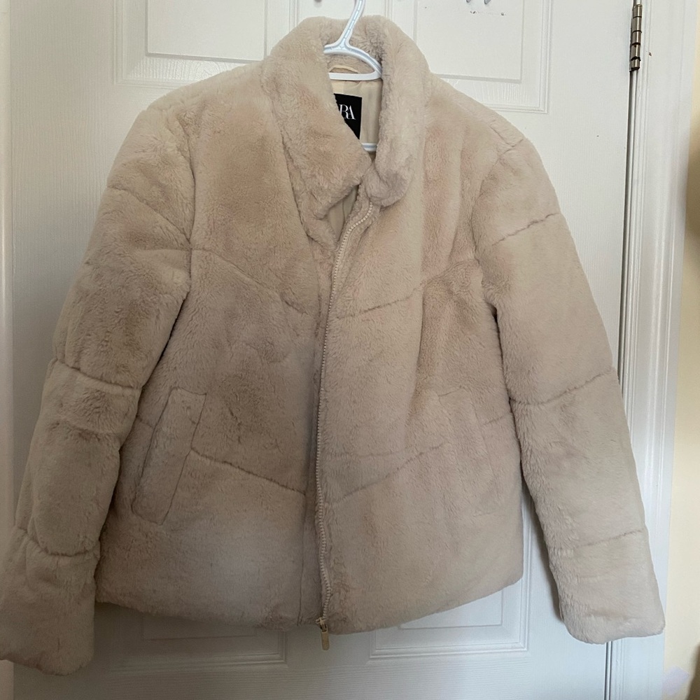 Zara White Faux Fur Teddy Jacket with Zip